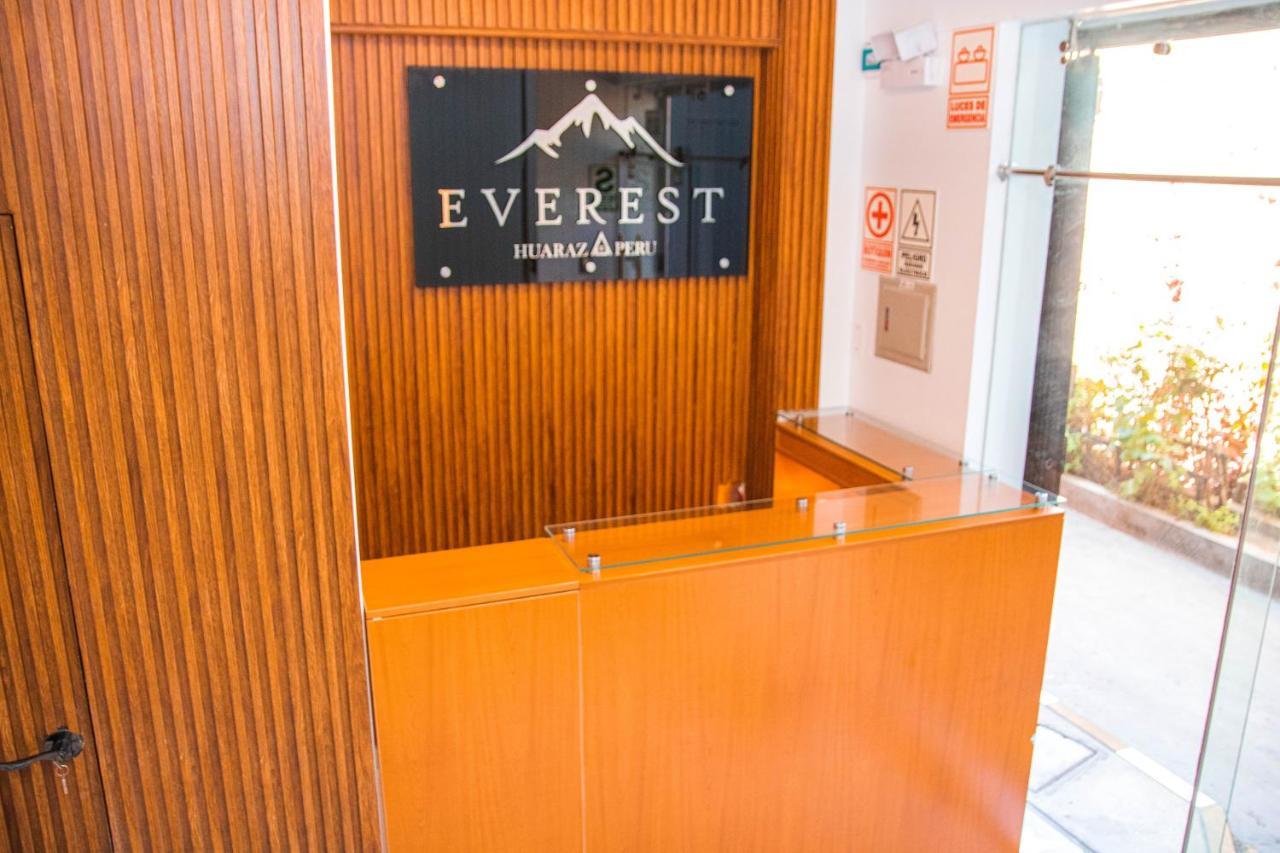 Hotel Turistico Everest อัวรัซ ภายนอก รูปภาพ